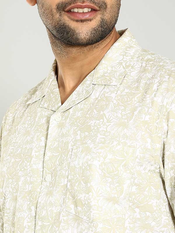 Indian Terrain Men's Regular Fit Half Sleeve Floral Print Green Shirt